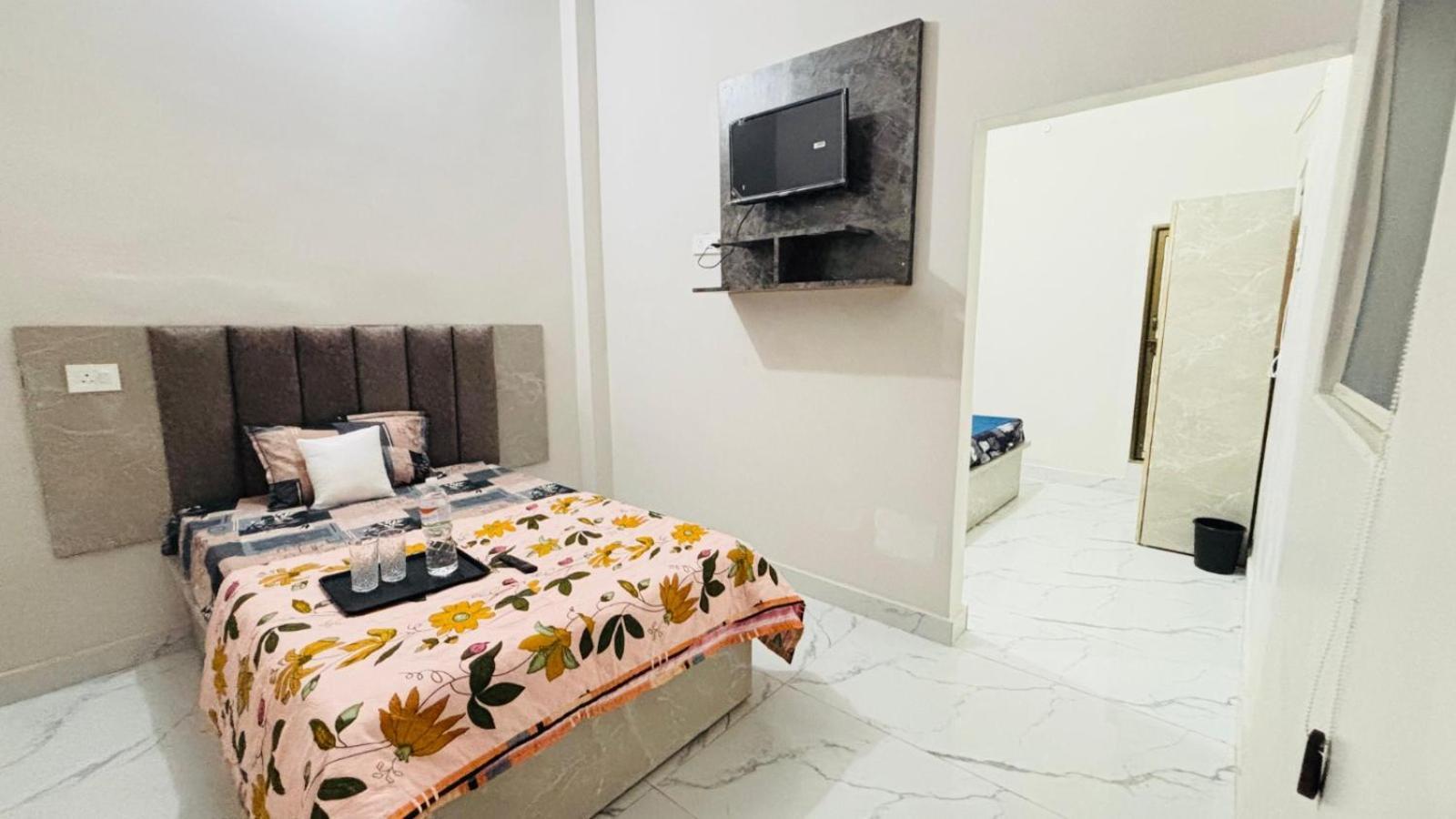 Nirvana Guest House, Near Ram Mandir Homestay *