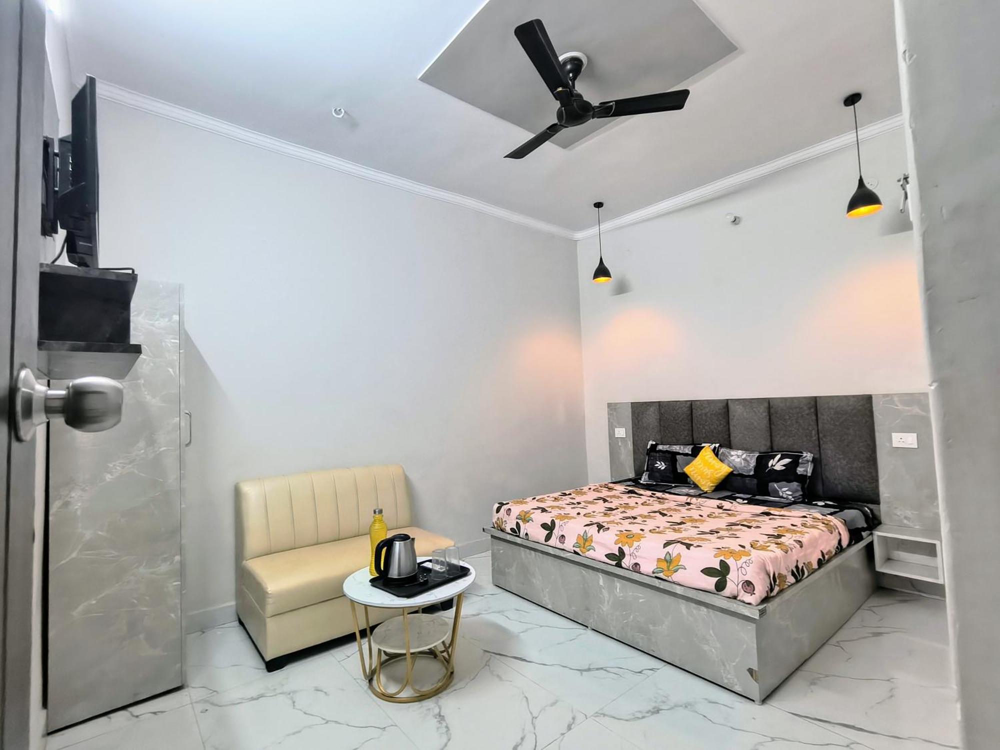 Nirvana Guest House, Near Ram Mandir * Ayodhya