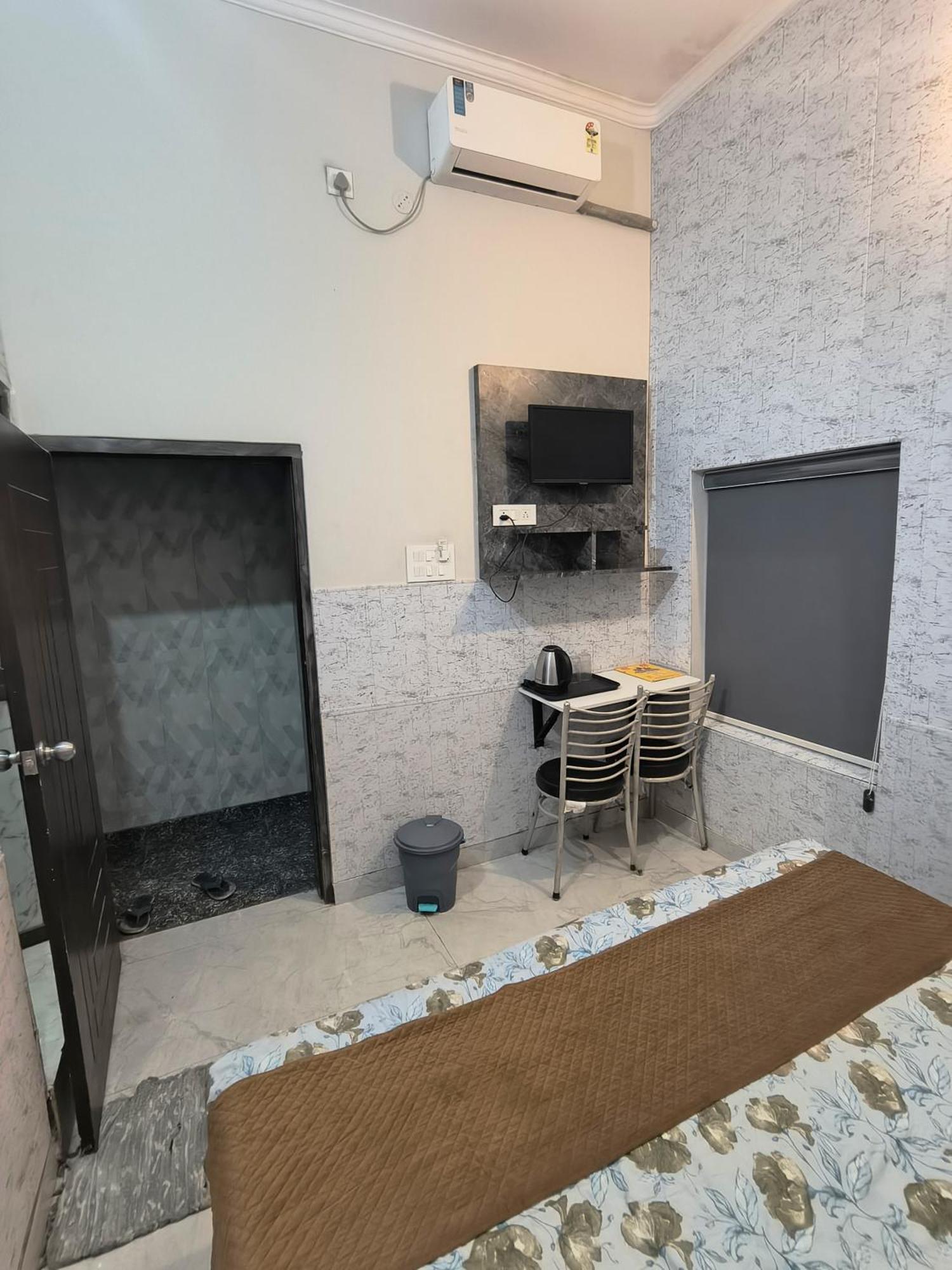 Homestay Nirvana Guest House, Near Ram Mandir Ayodhya